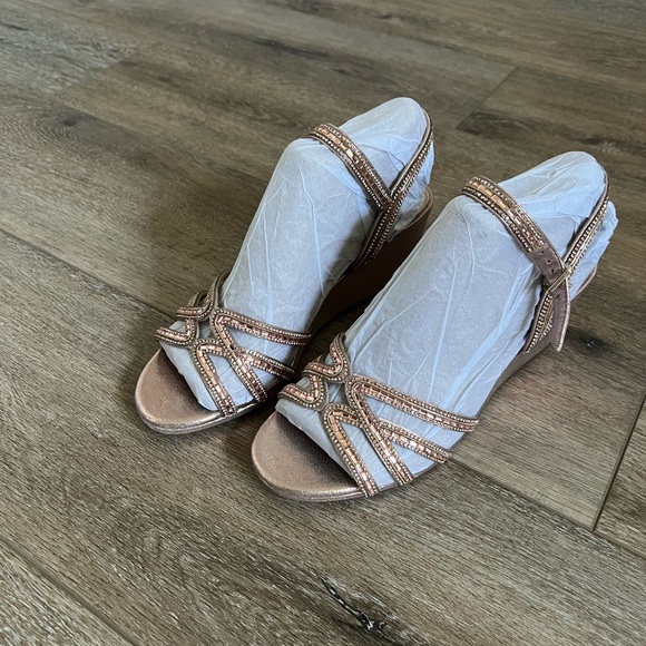 Alex Marie Rose Gold Wedge - Picture 9 of 13